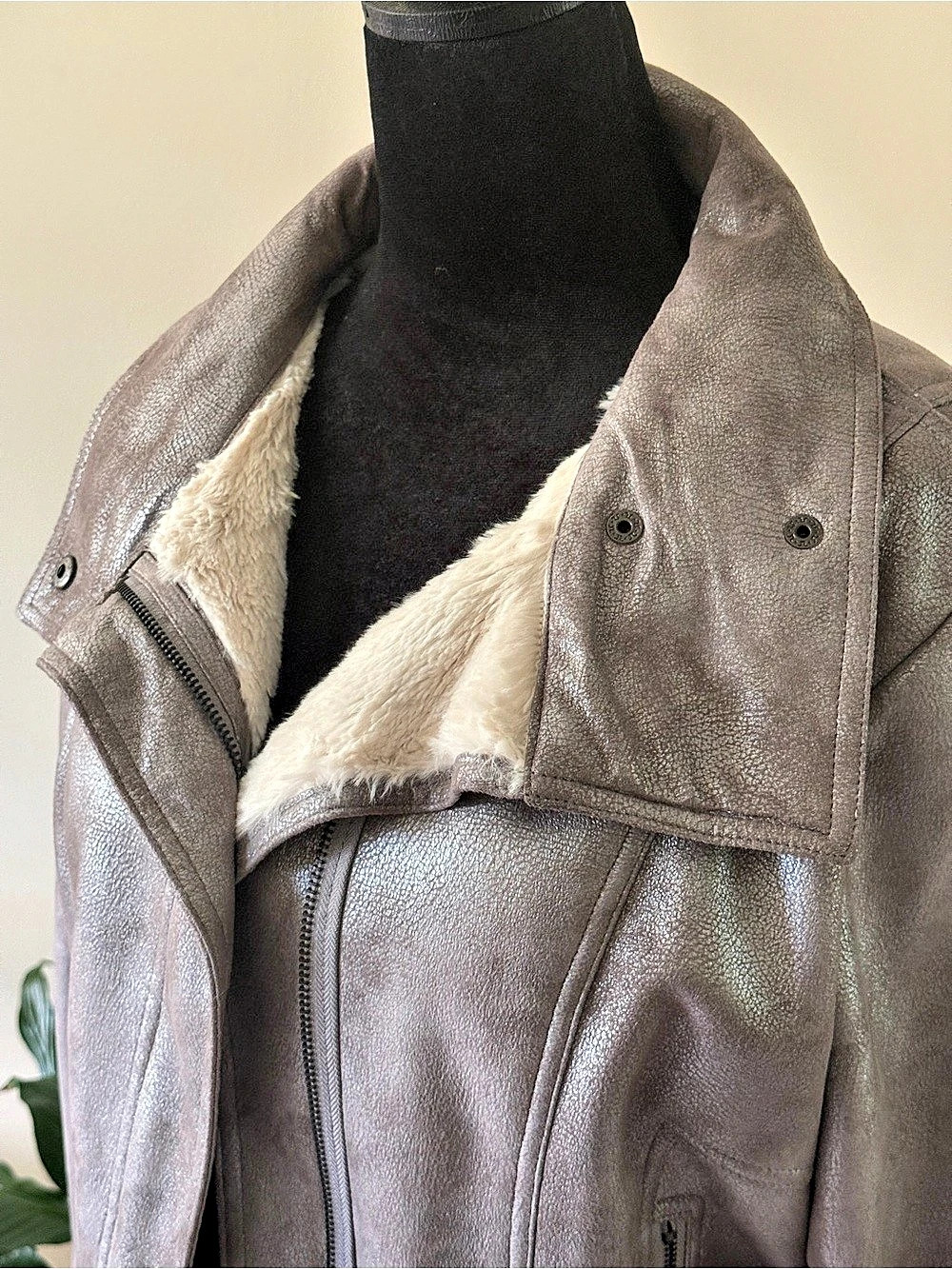 Via Spiga Faux Shearling Moto Jacket Gray XL Like New - Picture 6 of 15